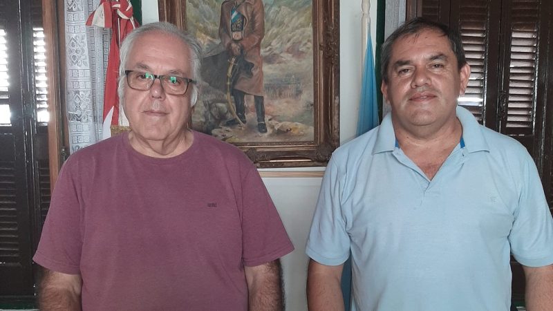 Firma de convenio con el Círculo Árabe de Azul